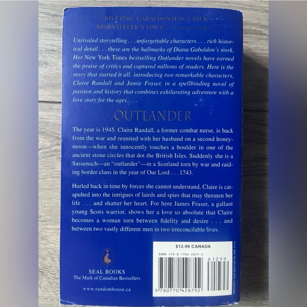 3 novel bundle: Outlander, Rogue and Grey. - Picture 13 of 13